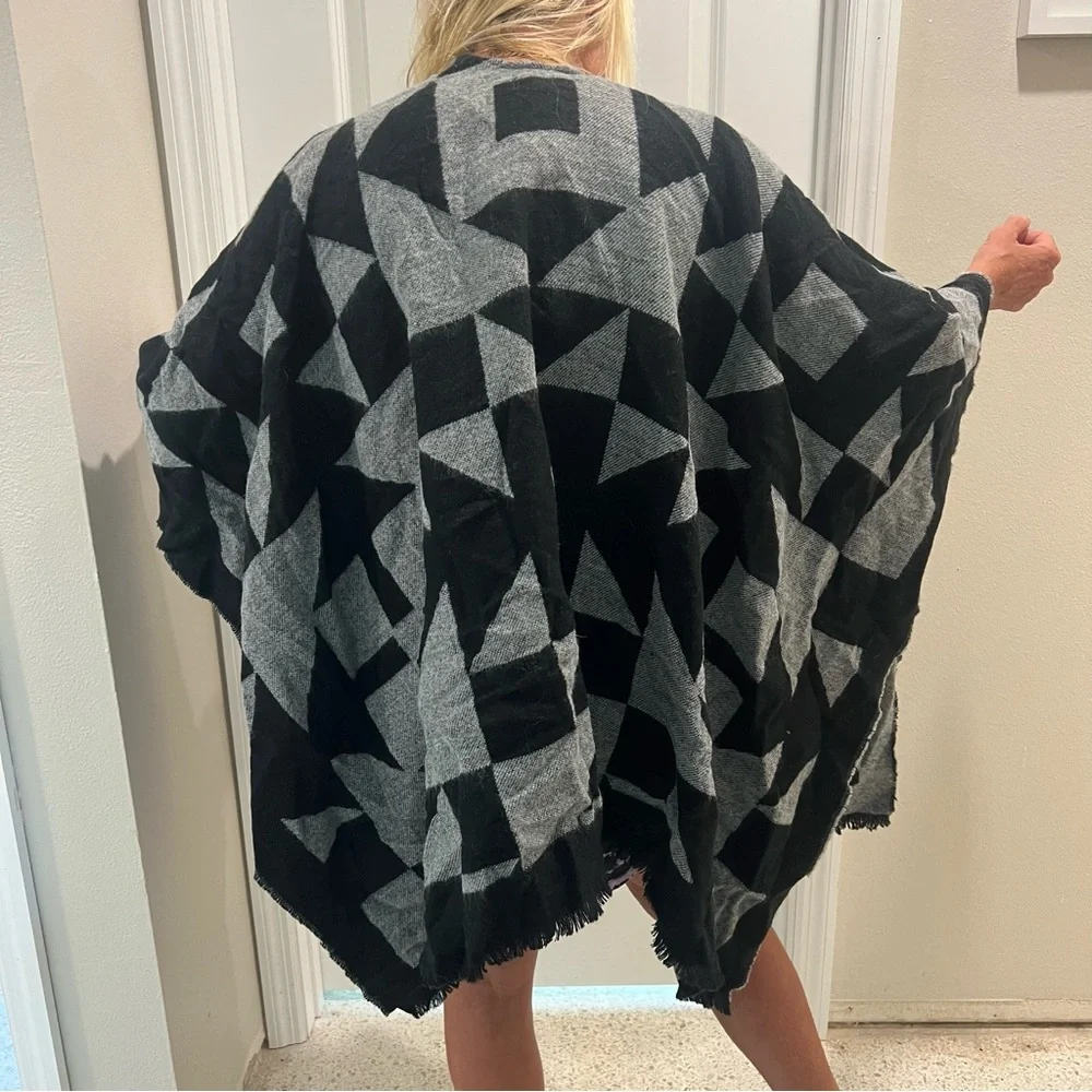 Calvin Klein winter cover shawl - Picture 5 of 6